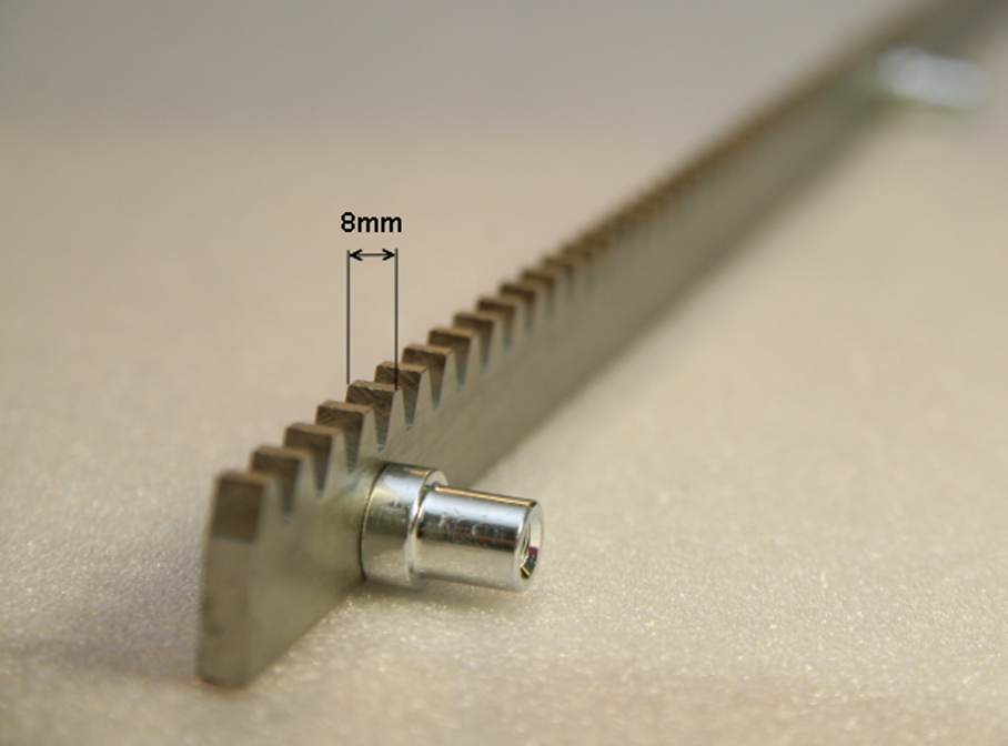 Ocelový hřeben pro pojízdnou bránu